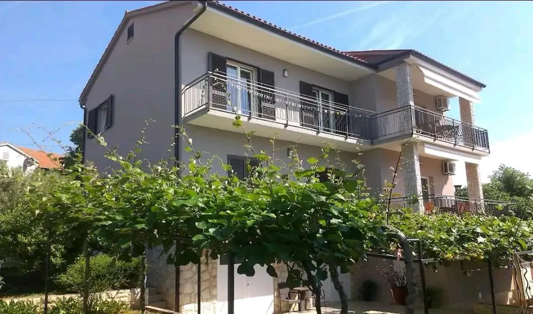 Bura Premantura, Apartmani Flegar Croatia